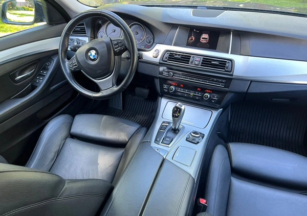 BMW Seria 5 cena 53700 przebieg: 230000, rok produkcji 2015 z Łeba małe 277